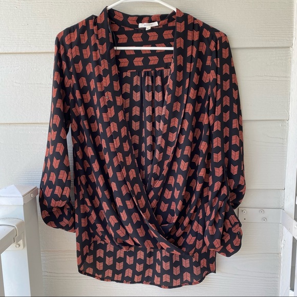 Pleione Tops - PLEIONE Arrow Print Blouse